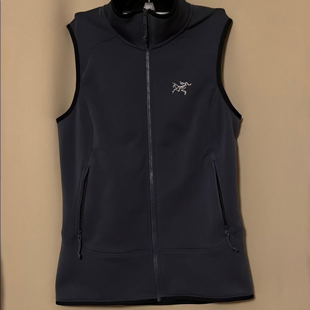 Arc'teryx Black Sleeveless Vest
